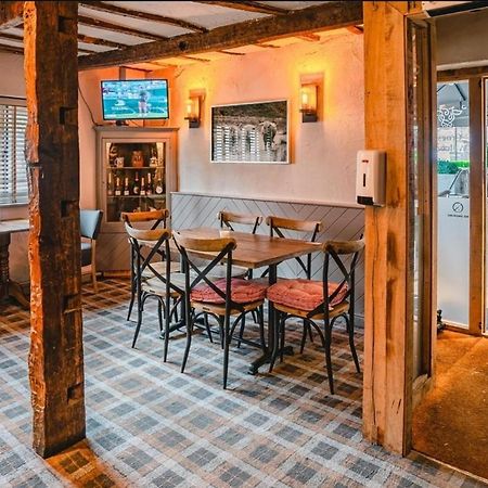 Appartement Charming 1-Bed Loft In Caerleon à Newport  Extérieur photo