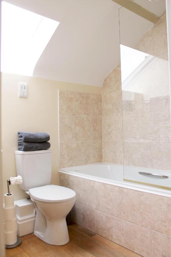 Appartement Charming 1-Bed Loft In Caerleon à Newport  Extérieur photo